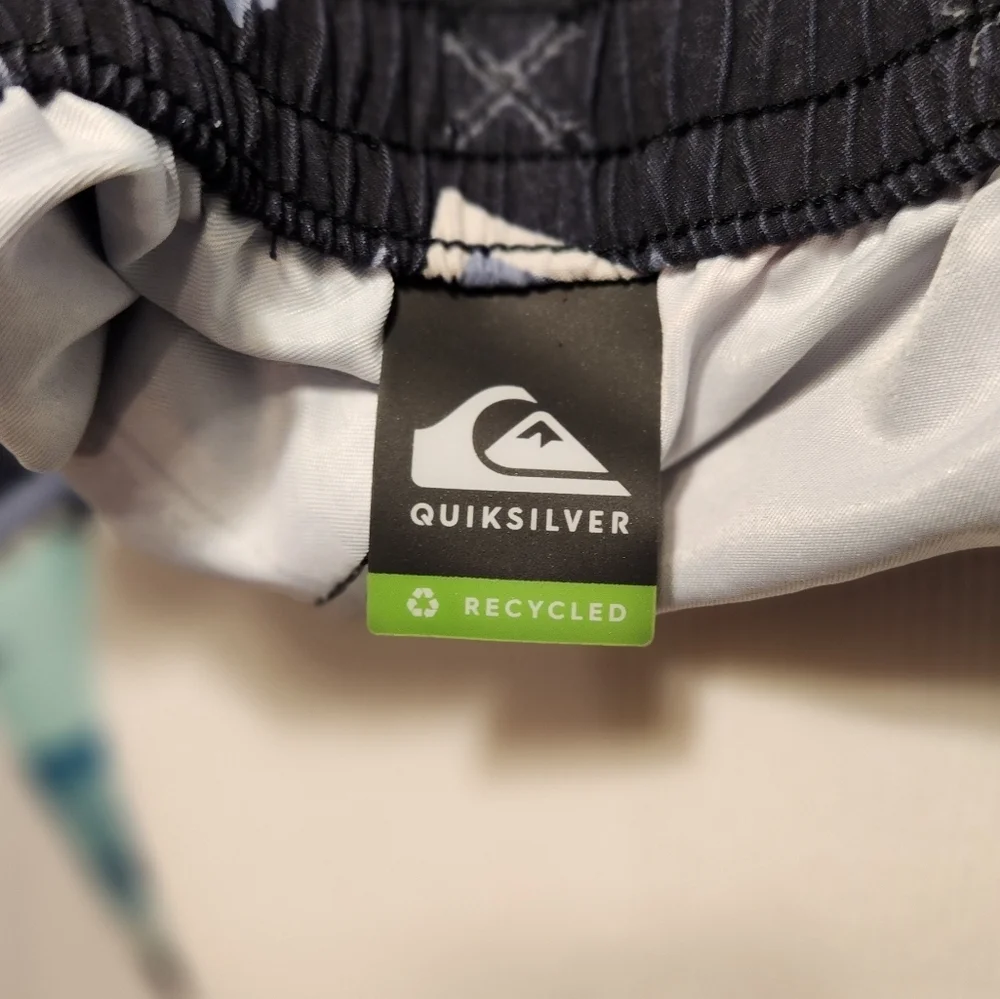 QUIKSILVER VACANCY VOLLEY 16